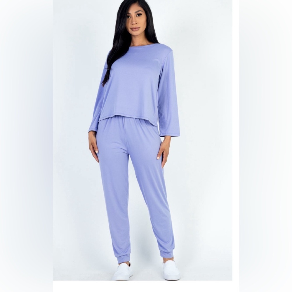 CAPELLA LOUNGE SET IN LAVANDER COLOR SMALL NWT. LAST ONE ☝️